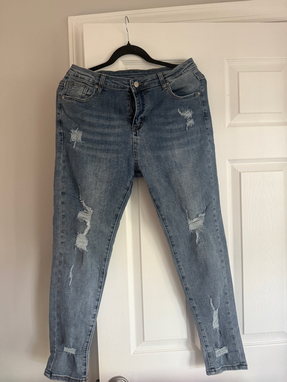 Women’s Skinny Distressed Denim Jeans - Light Blue